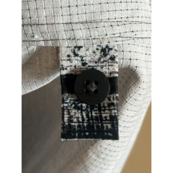 Men's Lululemon Airing Easy Short Sleeve Button Up Shirt Small Blk/White - Picture 5 of 9
